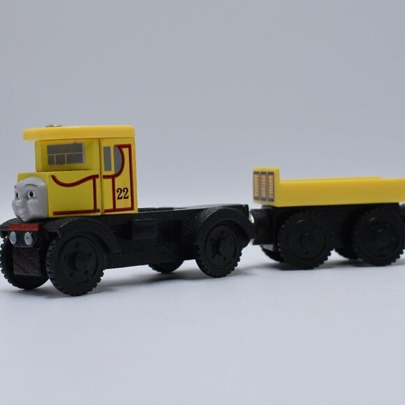 2003 Thomas & Friends Wooden Railway Isabella & Trailer Train Tank Engine GUC - Picture 1 of 11